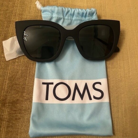 Tom's Brand new Black Matte Sydney Sunglasses - Picture 1 of 4